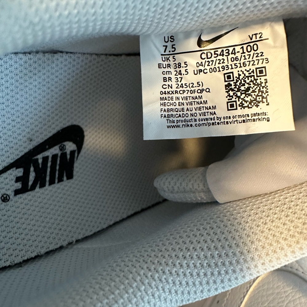 Nike Women’s White Perforated Low-Top Sneakers - Picture 4 of 4